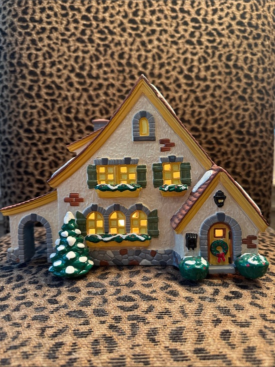 Department 56 Other - (Retired) Dept 56 Original Snow Village.Carmel Cottage. With Cord, Light and Box